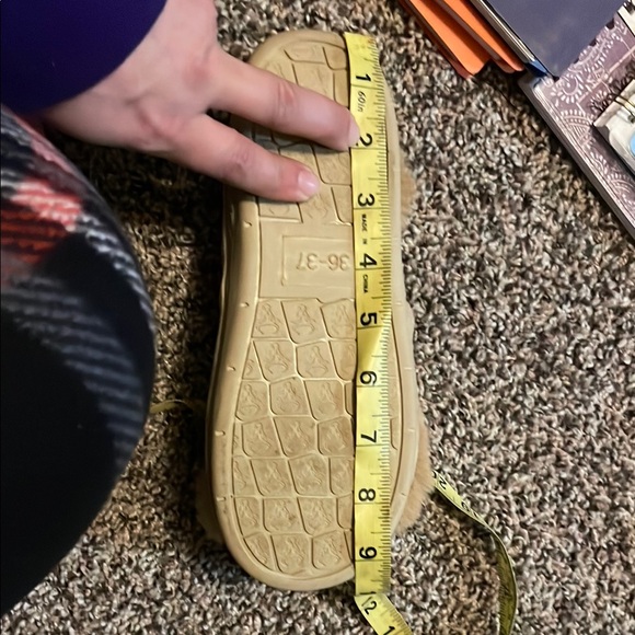 Kids Lion Slippers - Tan - Picture 5 of 7